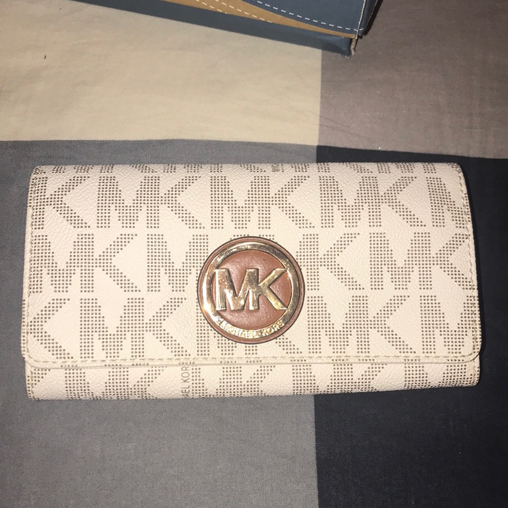 Michael Kors wallet
